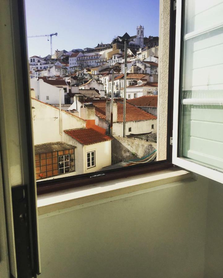 Pequeno Hostel Studio Lissabon Buitenkant foto